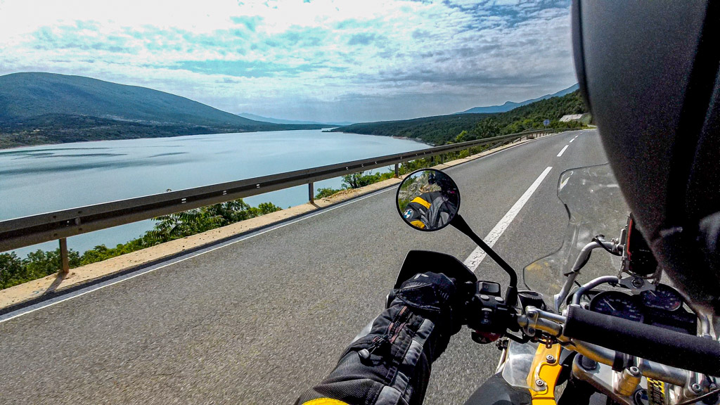 Auf dem Weg nach Bosnien, Perućko See