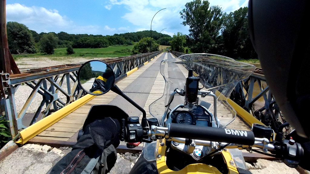 Brücke über den Erythropotamos bei Mikro Dereio