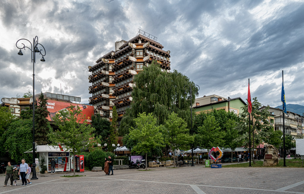 Sheshi "i Akademikëve" (Akademiker-Platz)