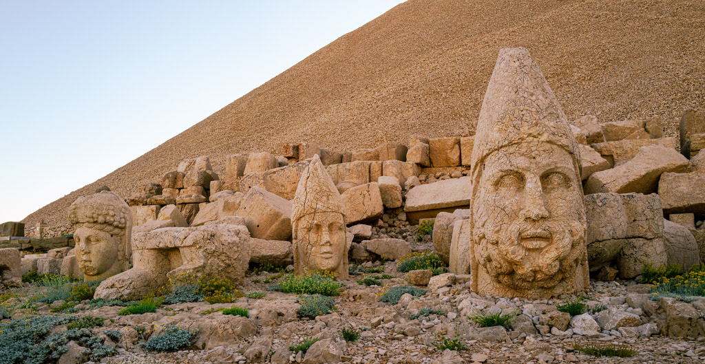 Kommagene, Apollon und Zeus (West Terasse)