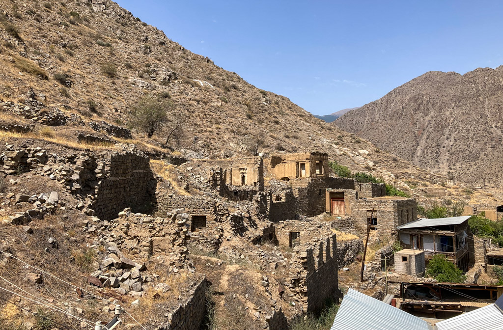 Poqr Tagh, das alte Meghri