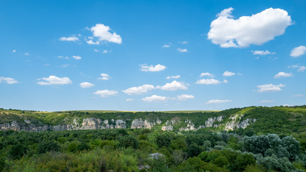 Felswände im Tal von Iwanowo