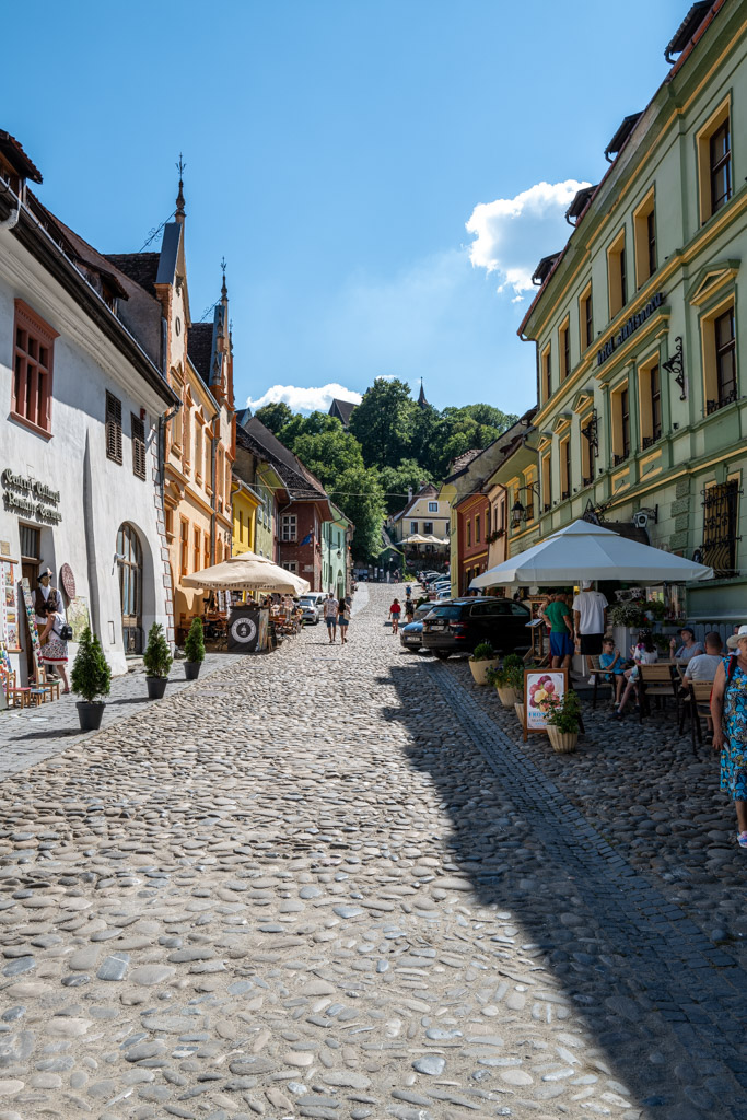 Strada Școlii, Aufgang zur Bergkirche