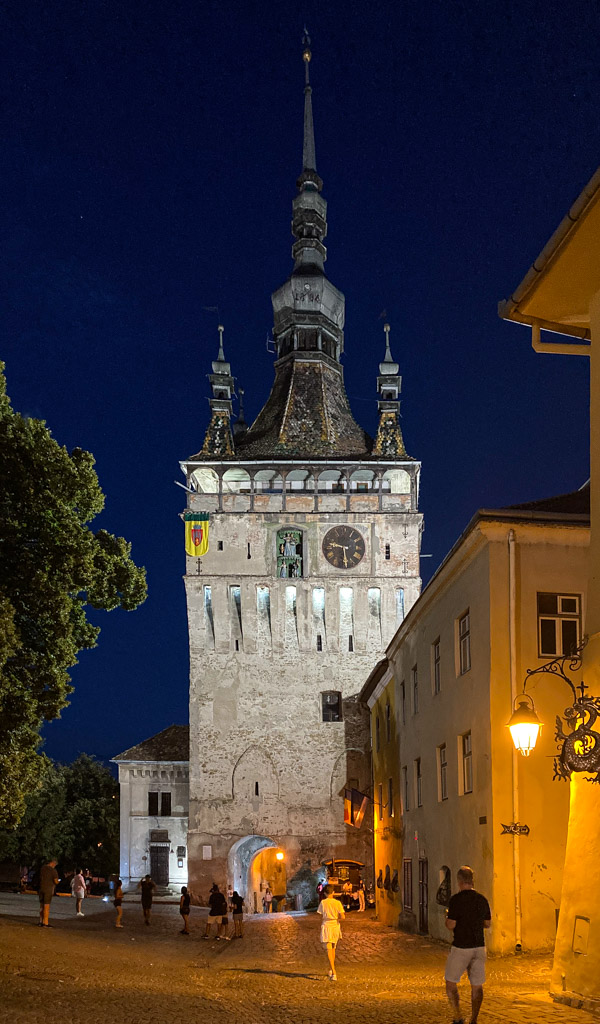 Stundturm bei Nacht, Sighisoara