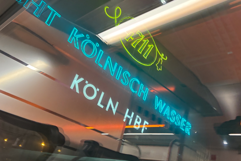 Kรถln Hbf 20:42h Kรถln Hbf 20:42h