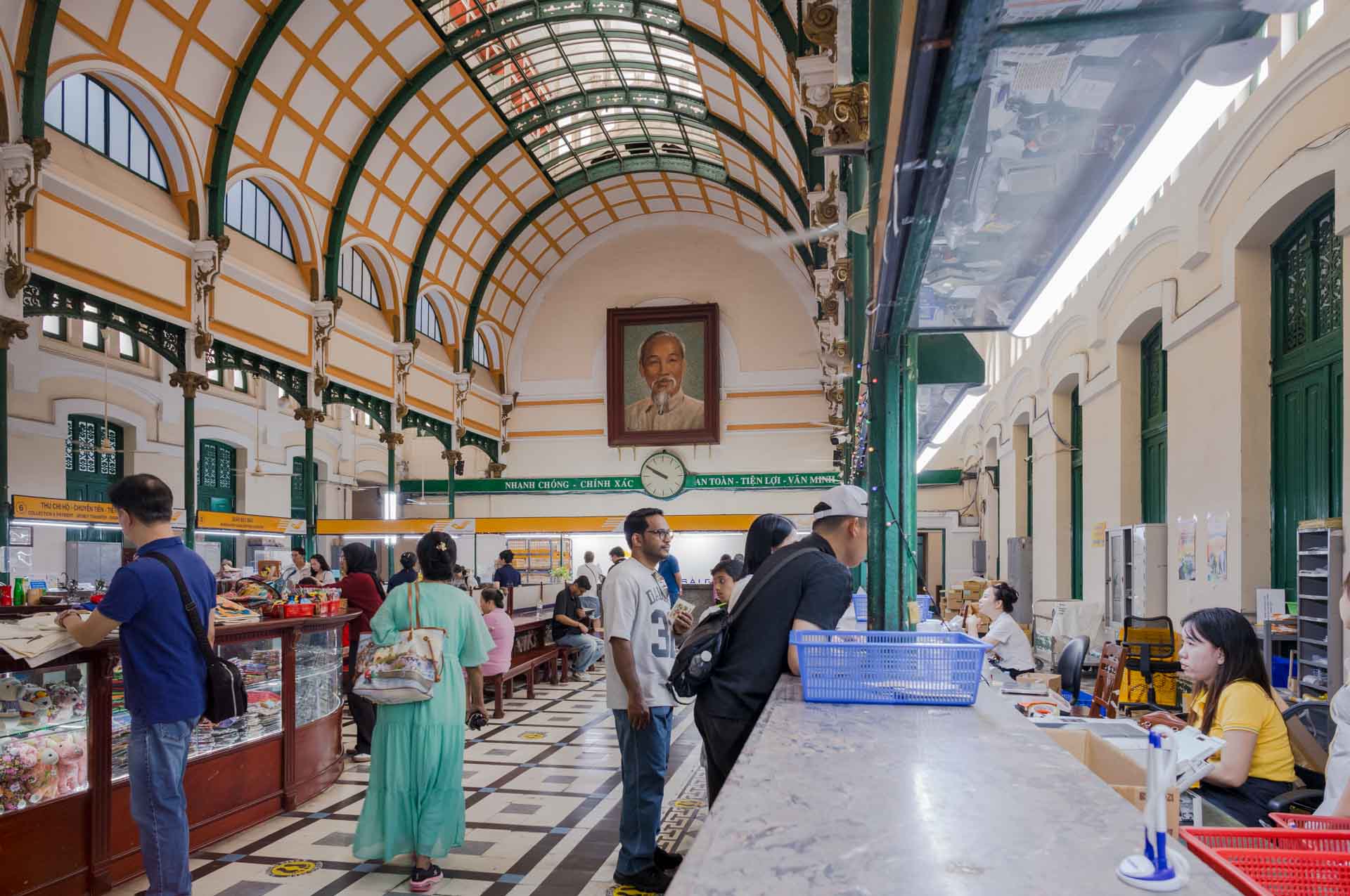 Im alten Postamt, Saigon