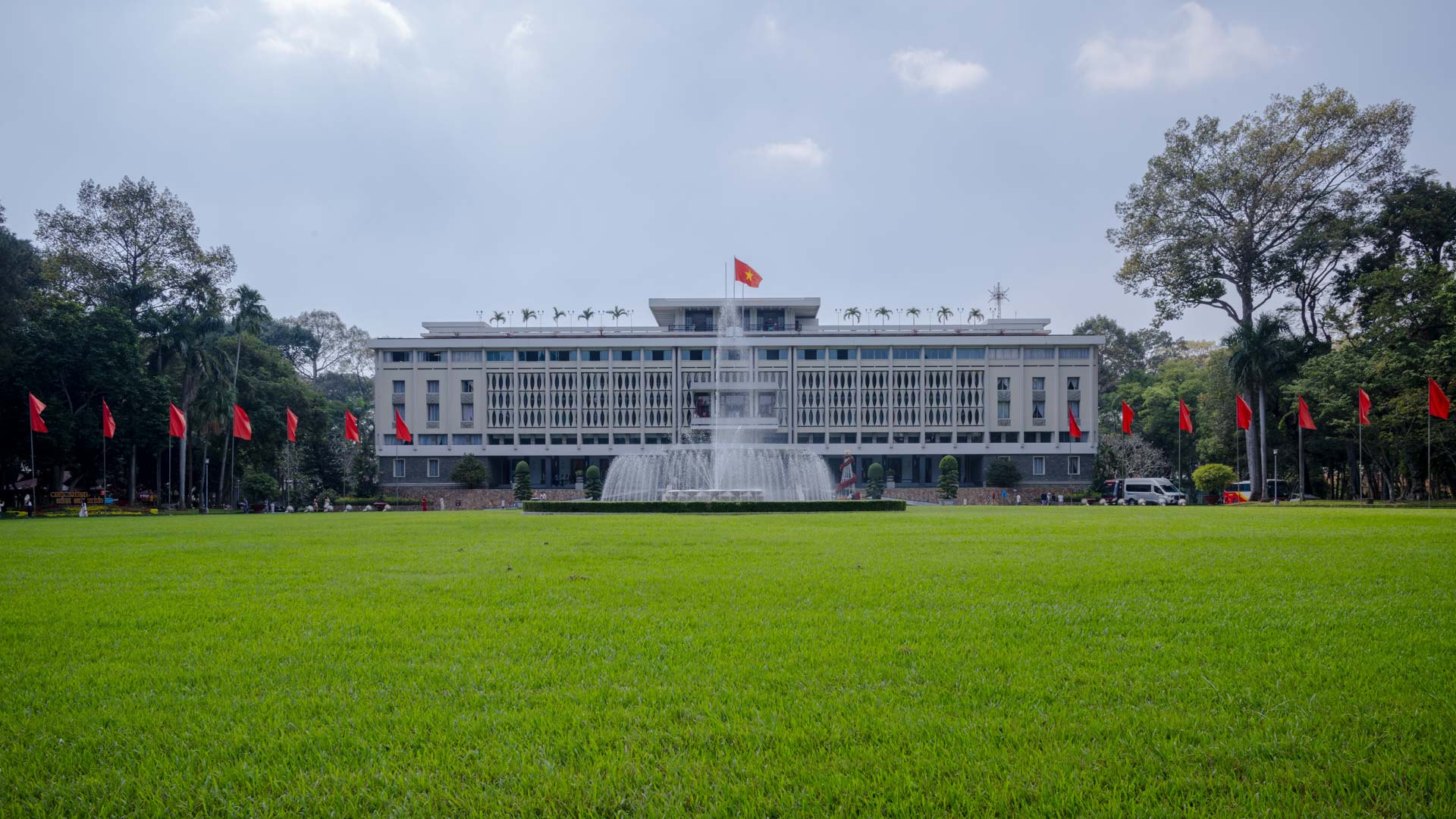 Wiedervereinigungspalast – Dinh Độc Lập