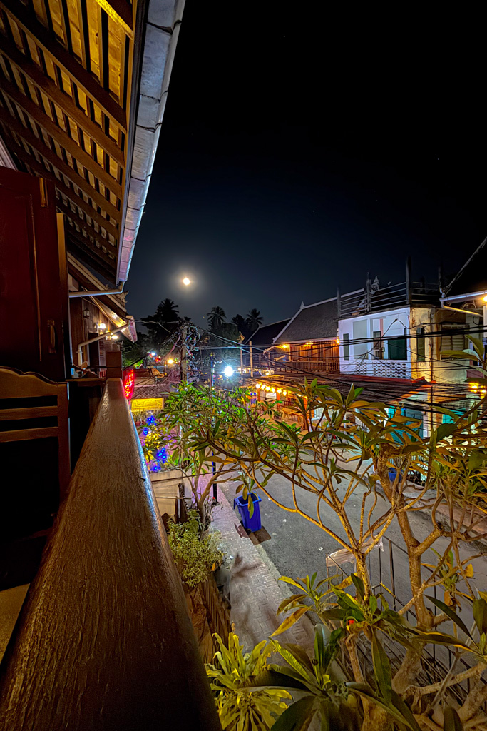 Auf meinem Balkon bei Vollmond