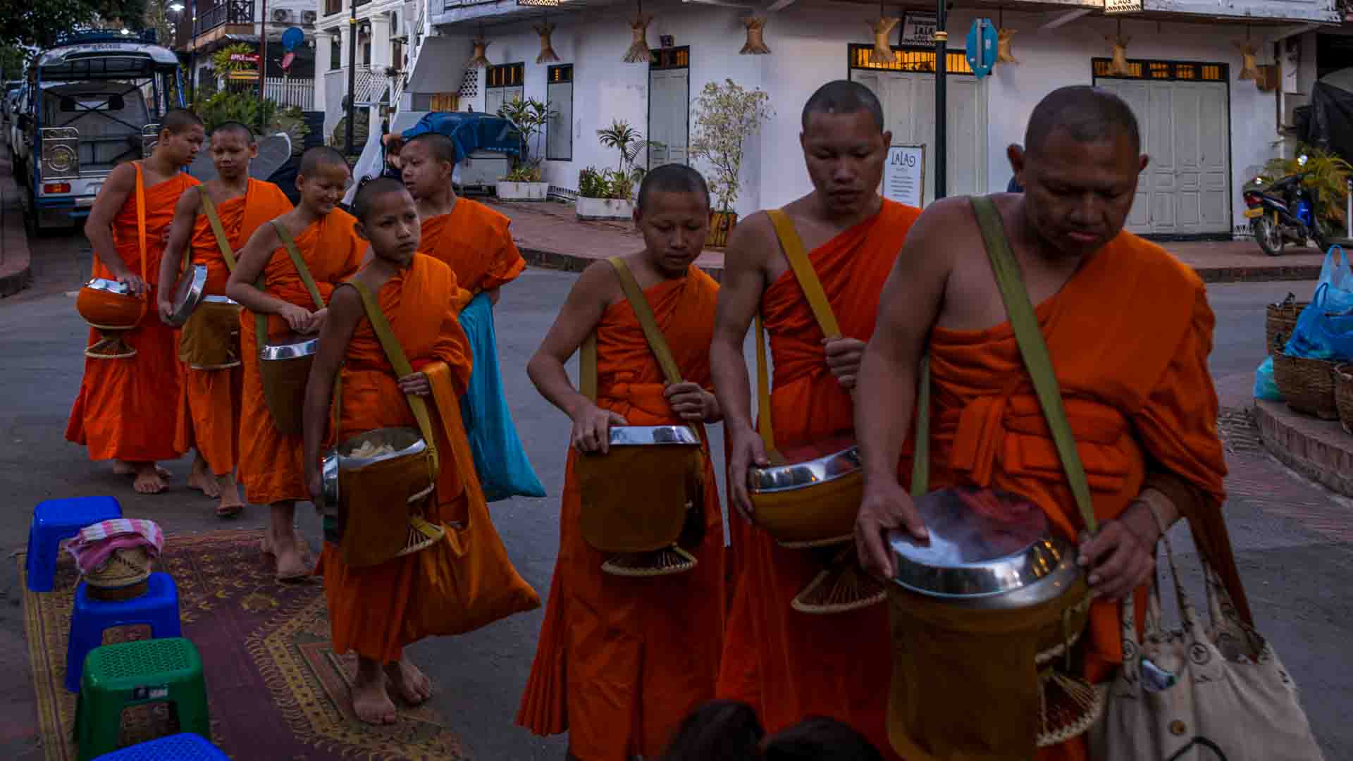 Nur ein leises Klappern der Bat ist zu hören
