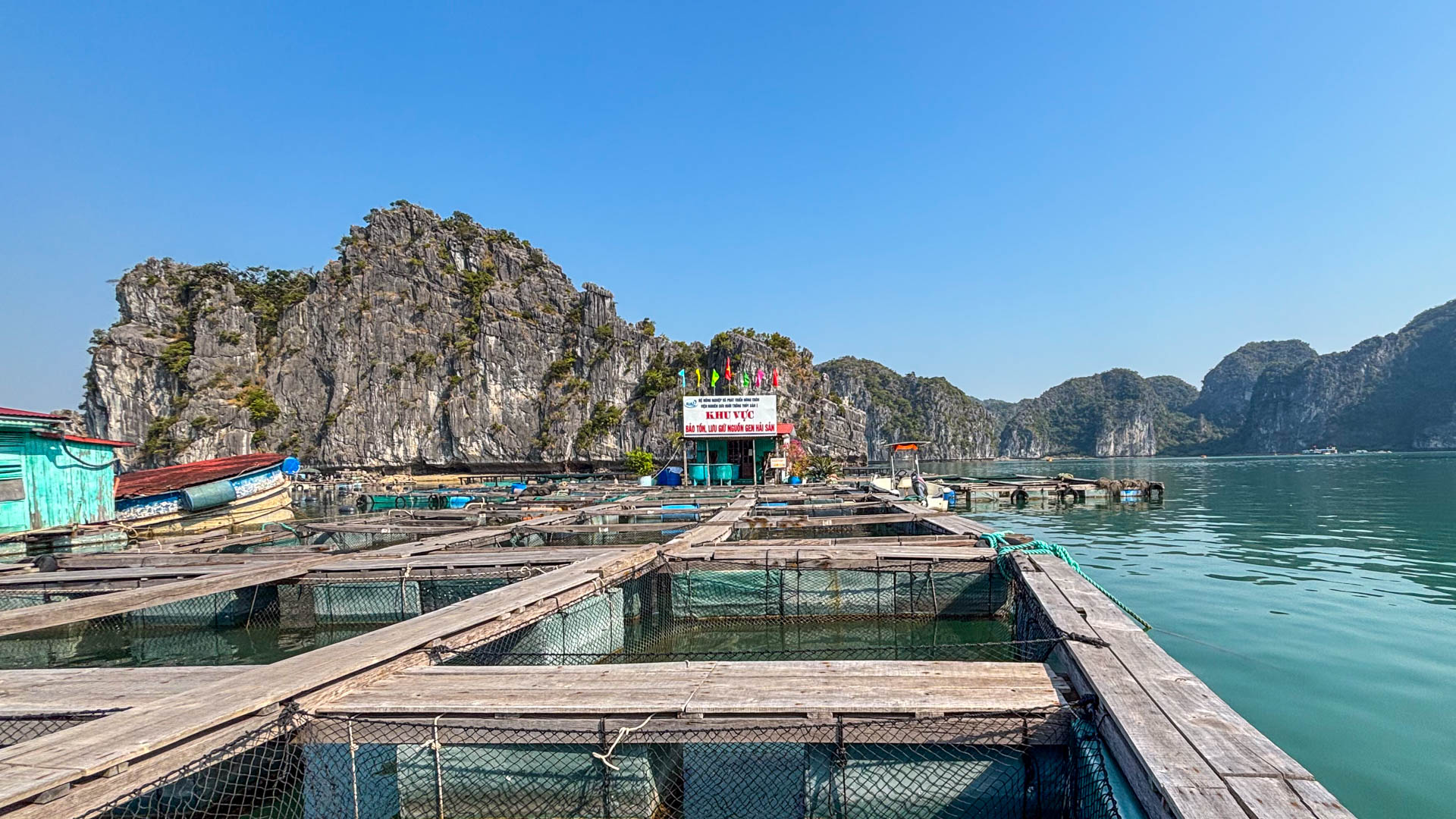 Fischfarm am Floating Village