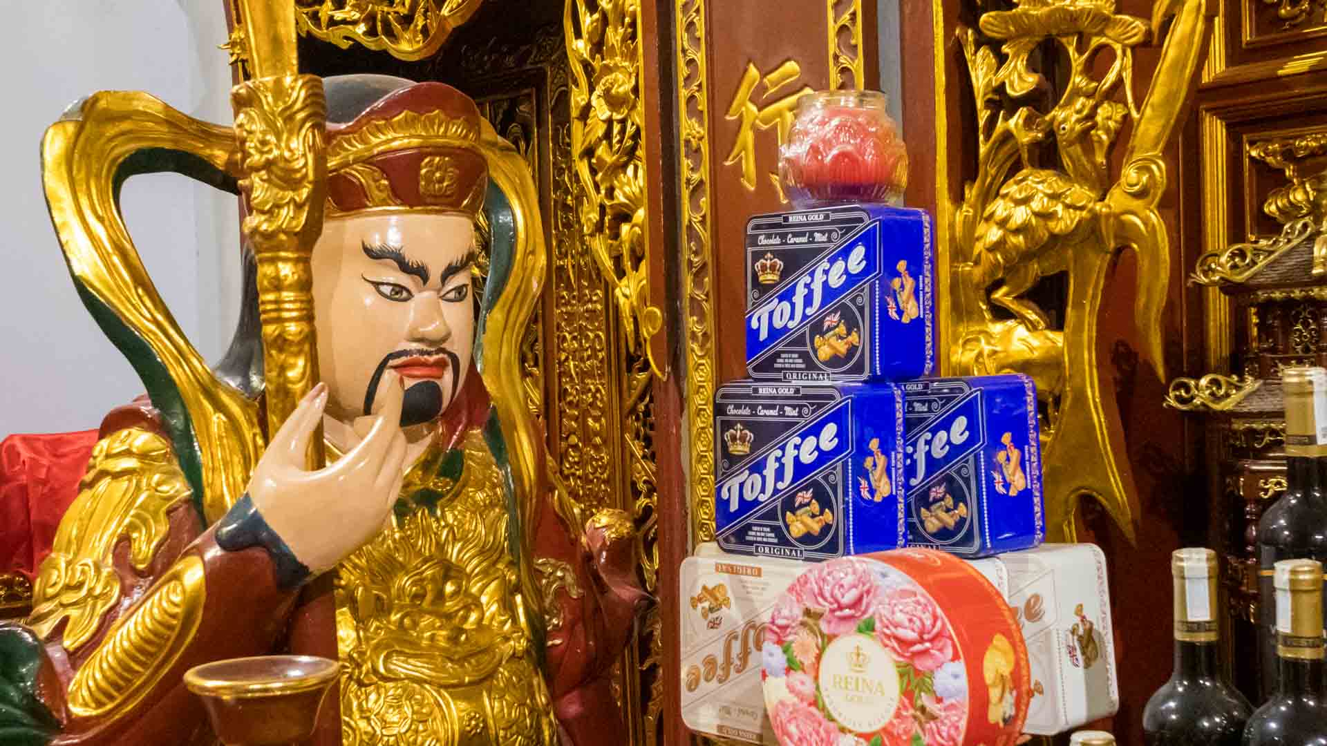 Heilige mögen Toffees, Đình Đông Thành