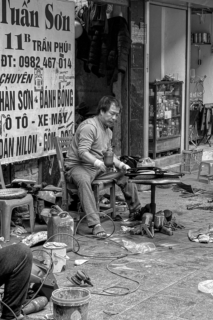 Werkstatt und Lackiererei