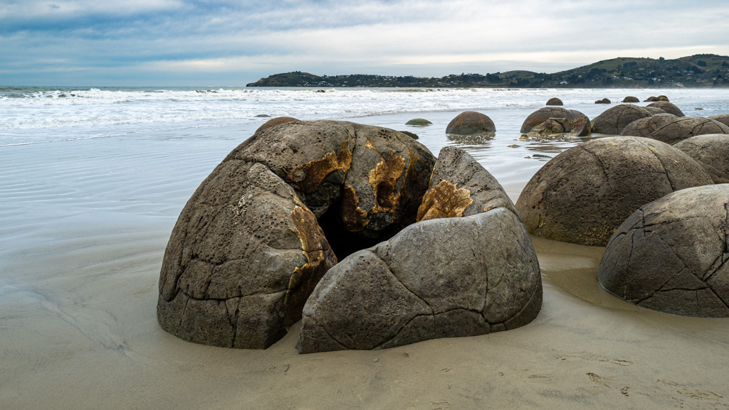 Moeraki Boulders