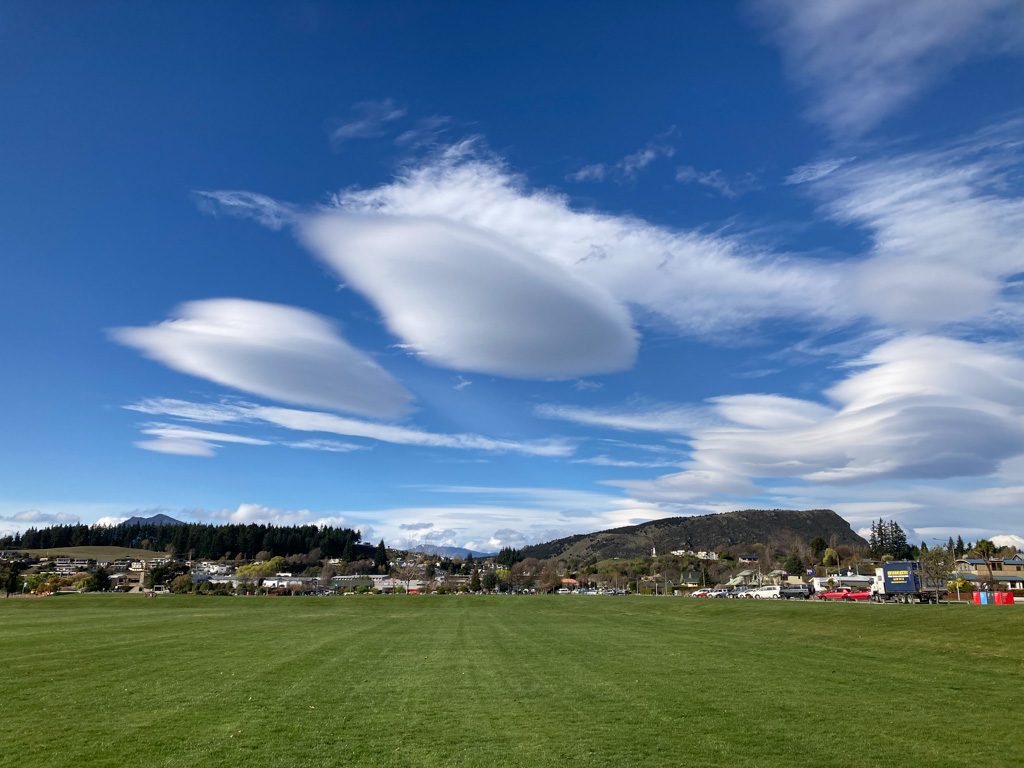 UFO-Wolken über Pembroke Park, Wanaka