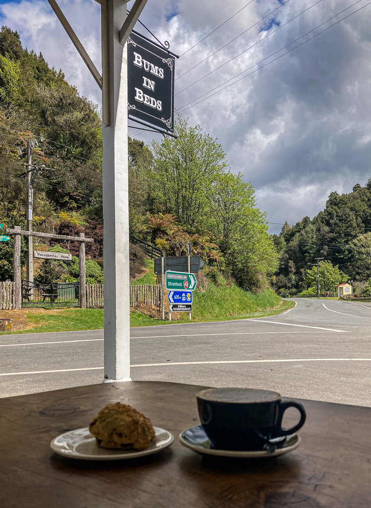 Kaffee und Kuchen im Hotel Whangamomona