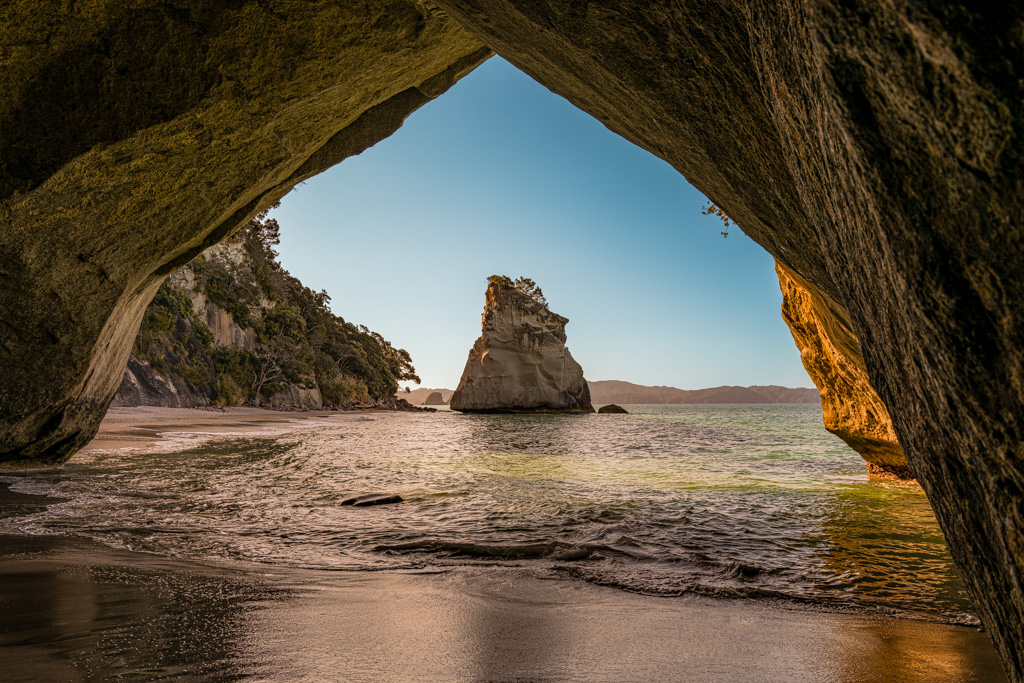 Cathedral Cove mit Hoho Rock