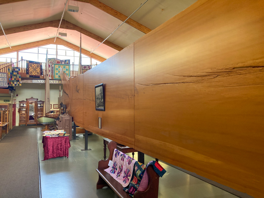 Kauri Museum: Riesige Kauri Holzplatten