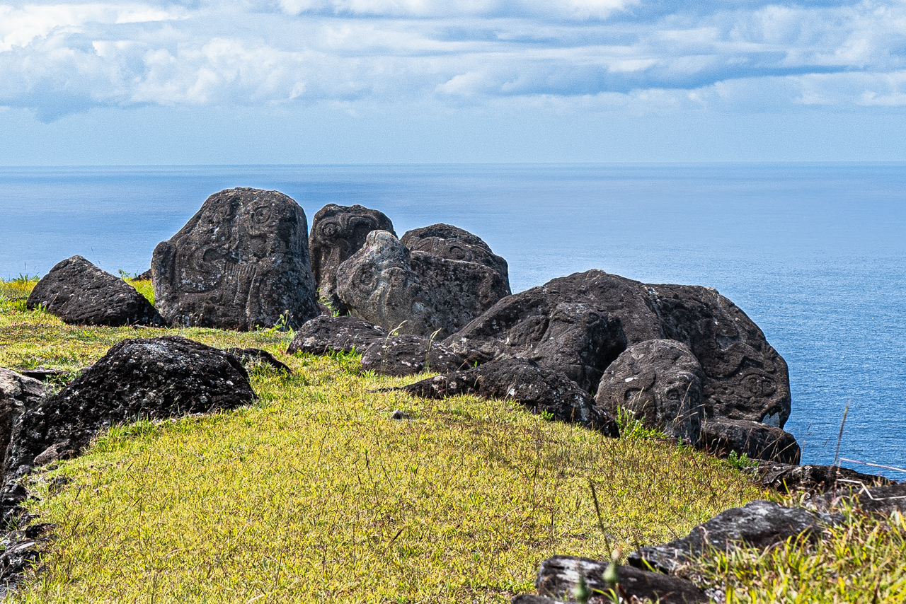 Orongo, rock carvings