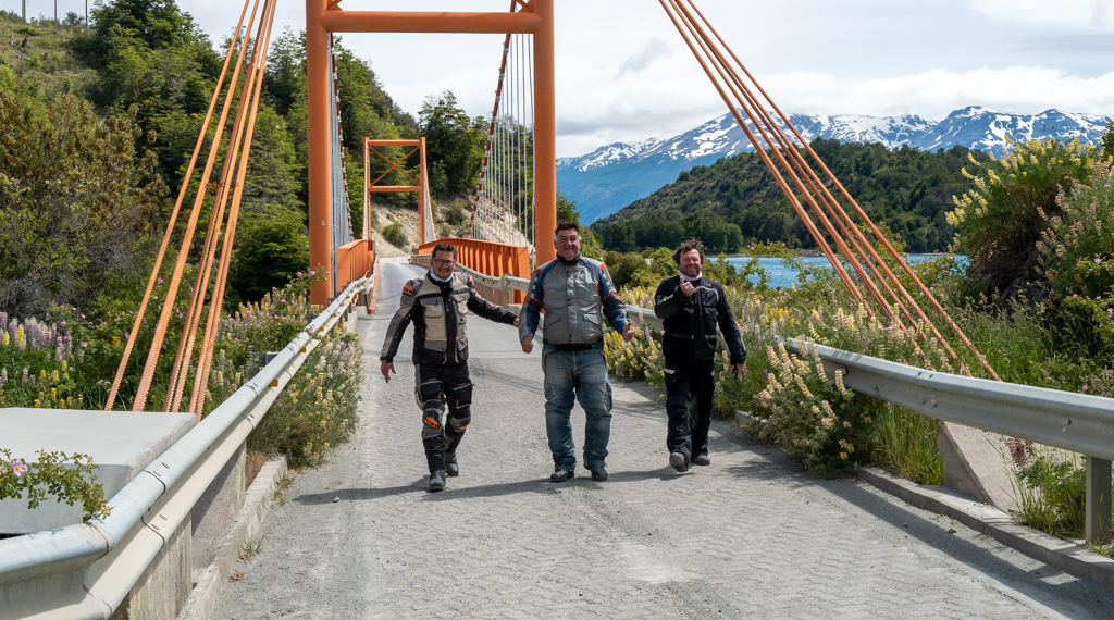 Die Gefährten, Puente General Carrera