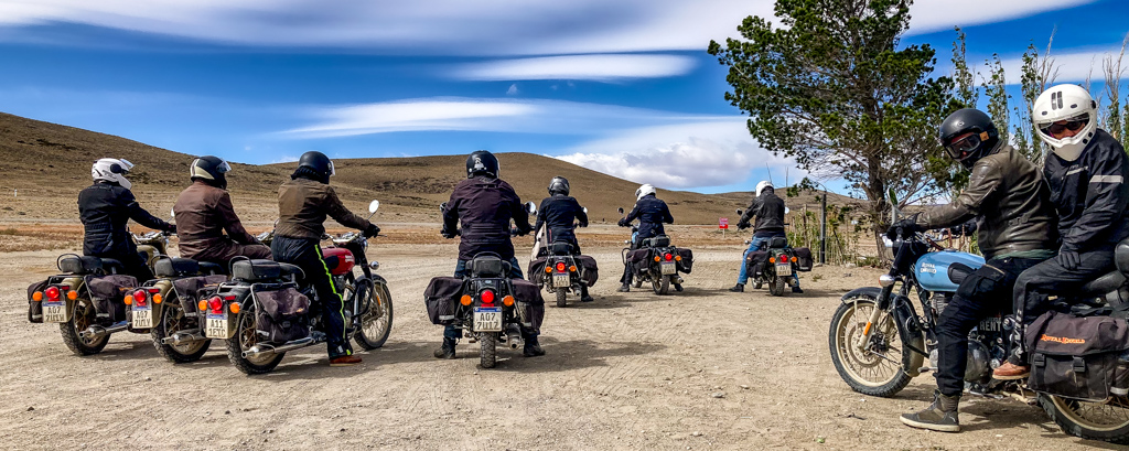 Belgischer Royal Enfield Club in Bajo Caracoles