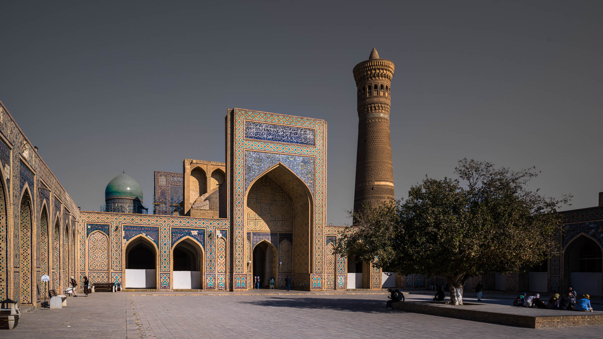 Innenhof der Poi Kalon Moschee