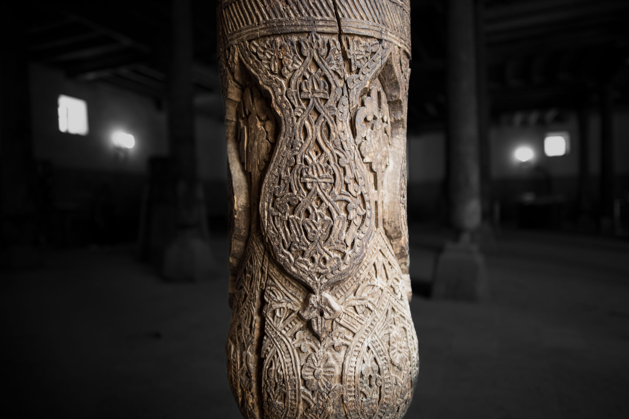 Holzsäule in der Juma masjid