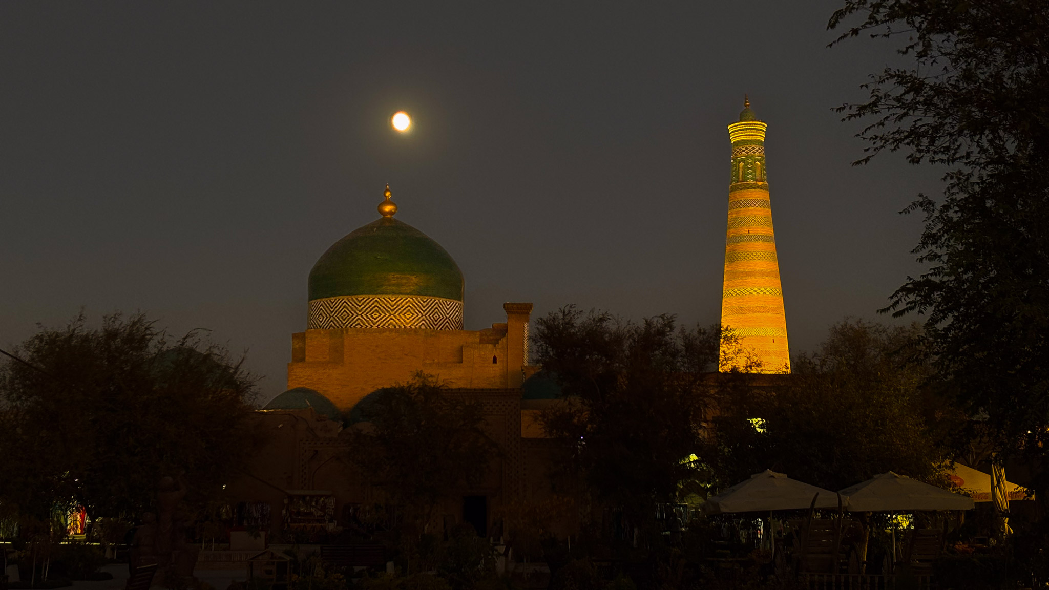 Pahlavan Mahmoud Mausoleum und Jummi Minarett