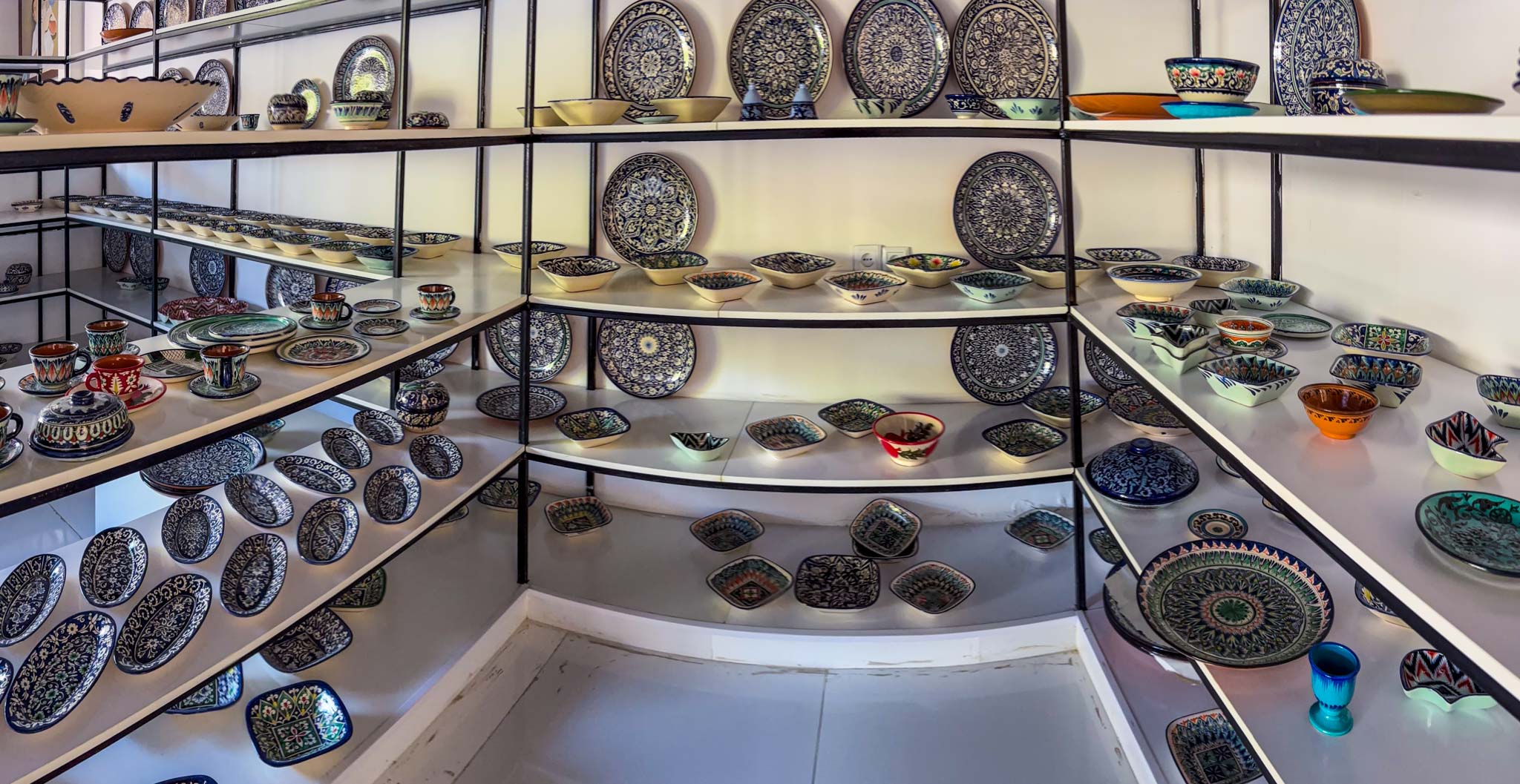 International Ceramics Center, Rishtan