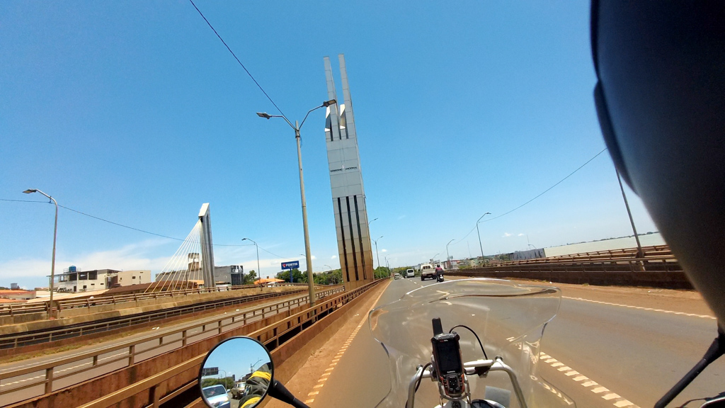 Ciudad del Este, Einreise nach Paraguay