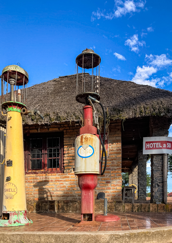 Alte Zapfsäulen, Ford Museum, Tacuarembó