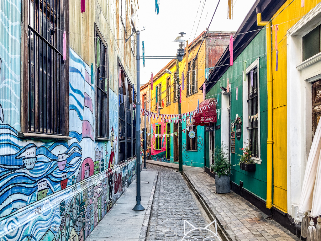 Buntes Willkommen in Valparaíso