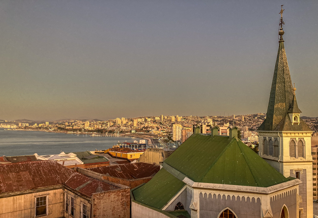 Abendliches Valparaíso