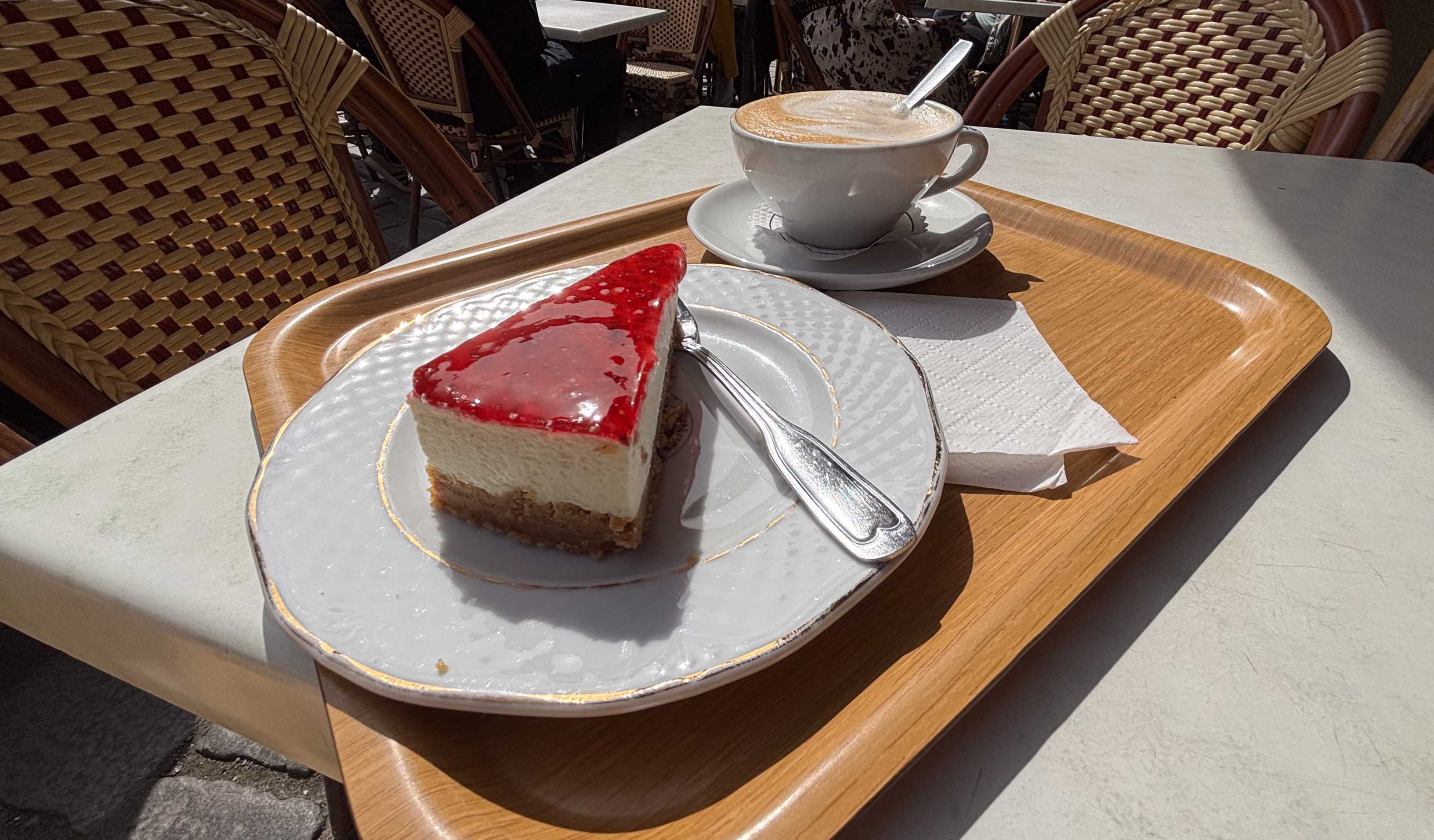 Kaffee und Himbeerkuchen, Gamla Stan
