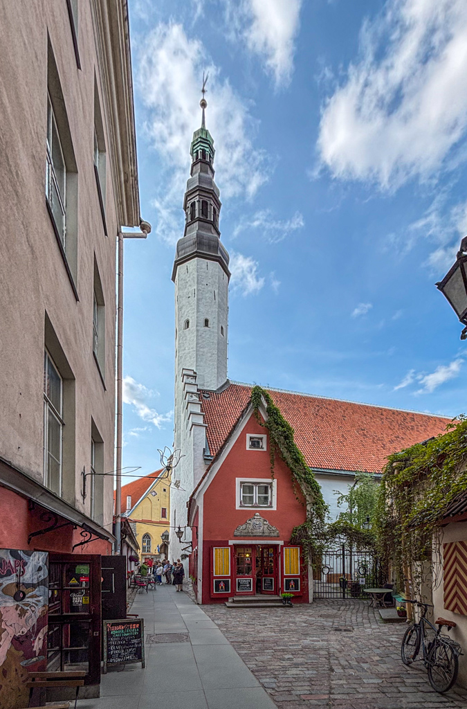Saiagang mit Heilig-Geist-Kirche