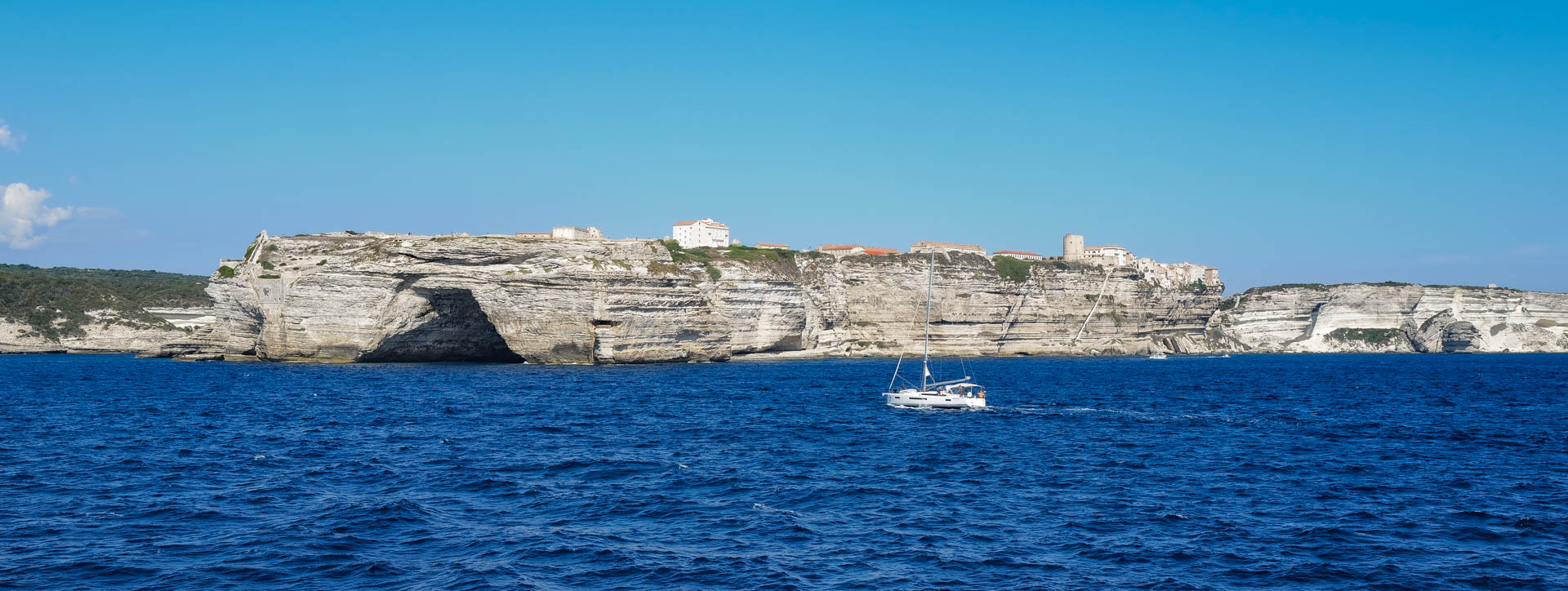 Grotte di Marina und Treppe des Königs von Aragon