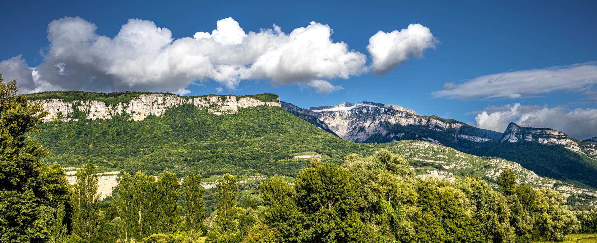 Die ersten Berge tauchen auf Die ersten Berge tauchen auf