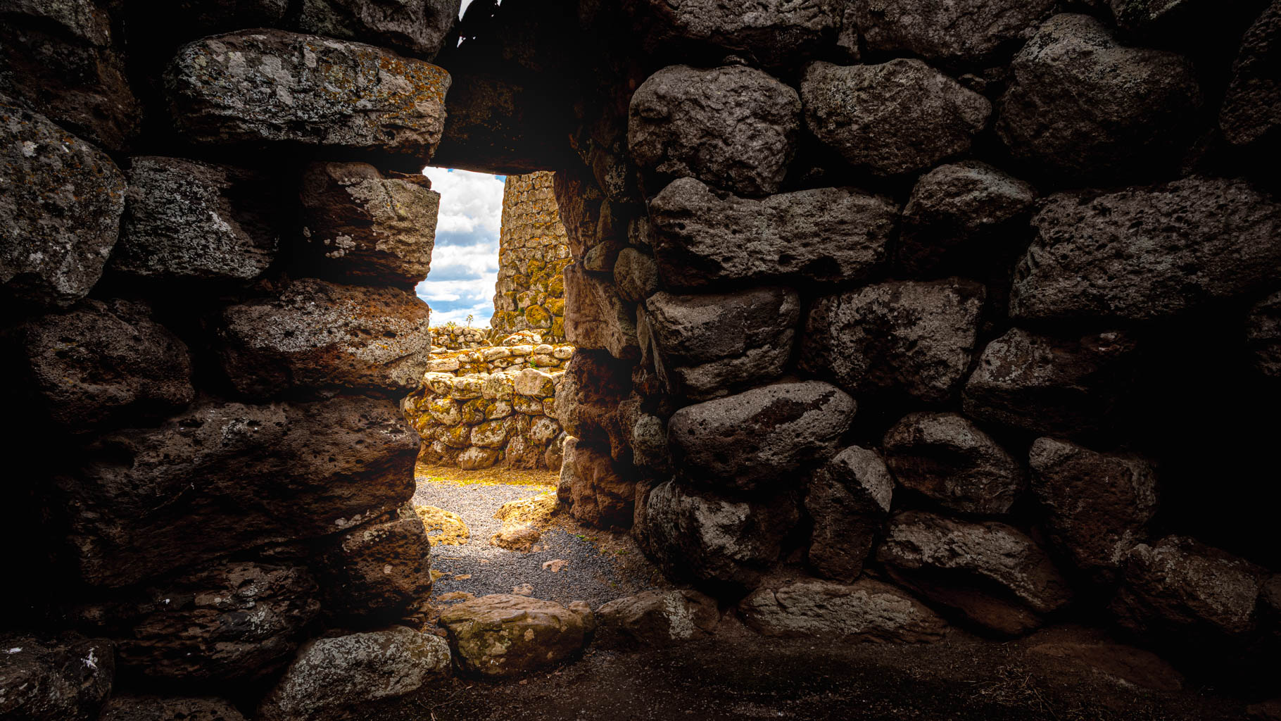 Im Tholos, Nuraghe Losa