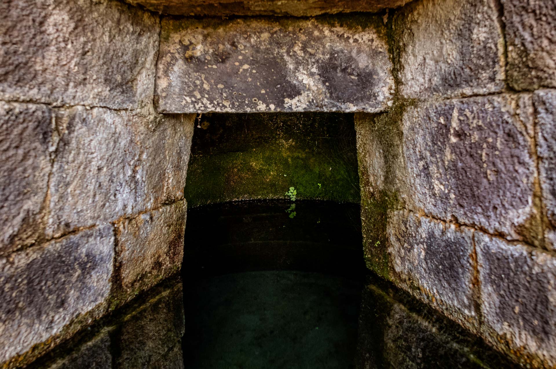 Su Tempiesu, der Brunnen