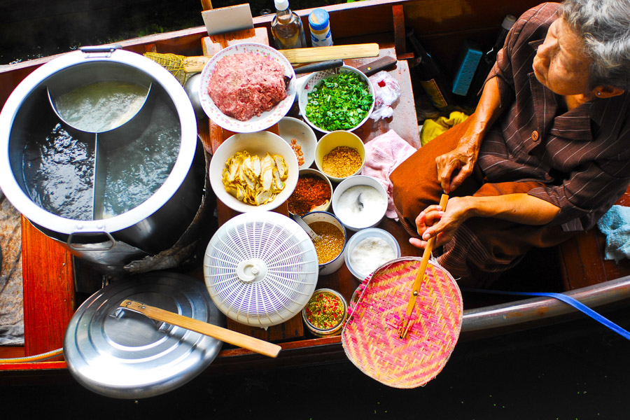 Floating market Damnoen Saduak