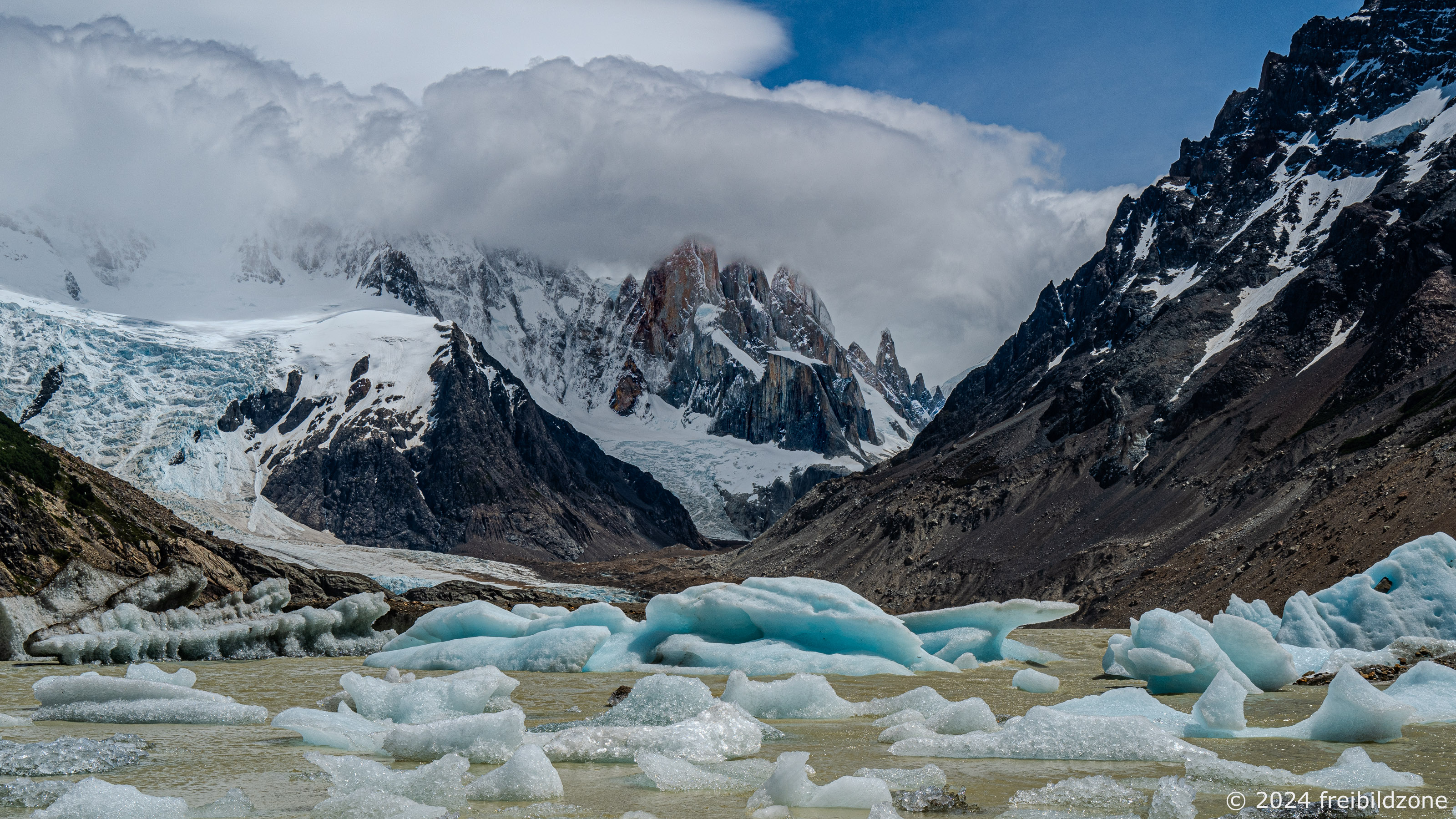Cerro Torre, Argentina