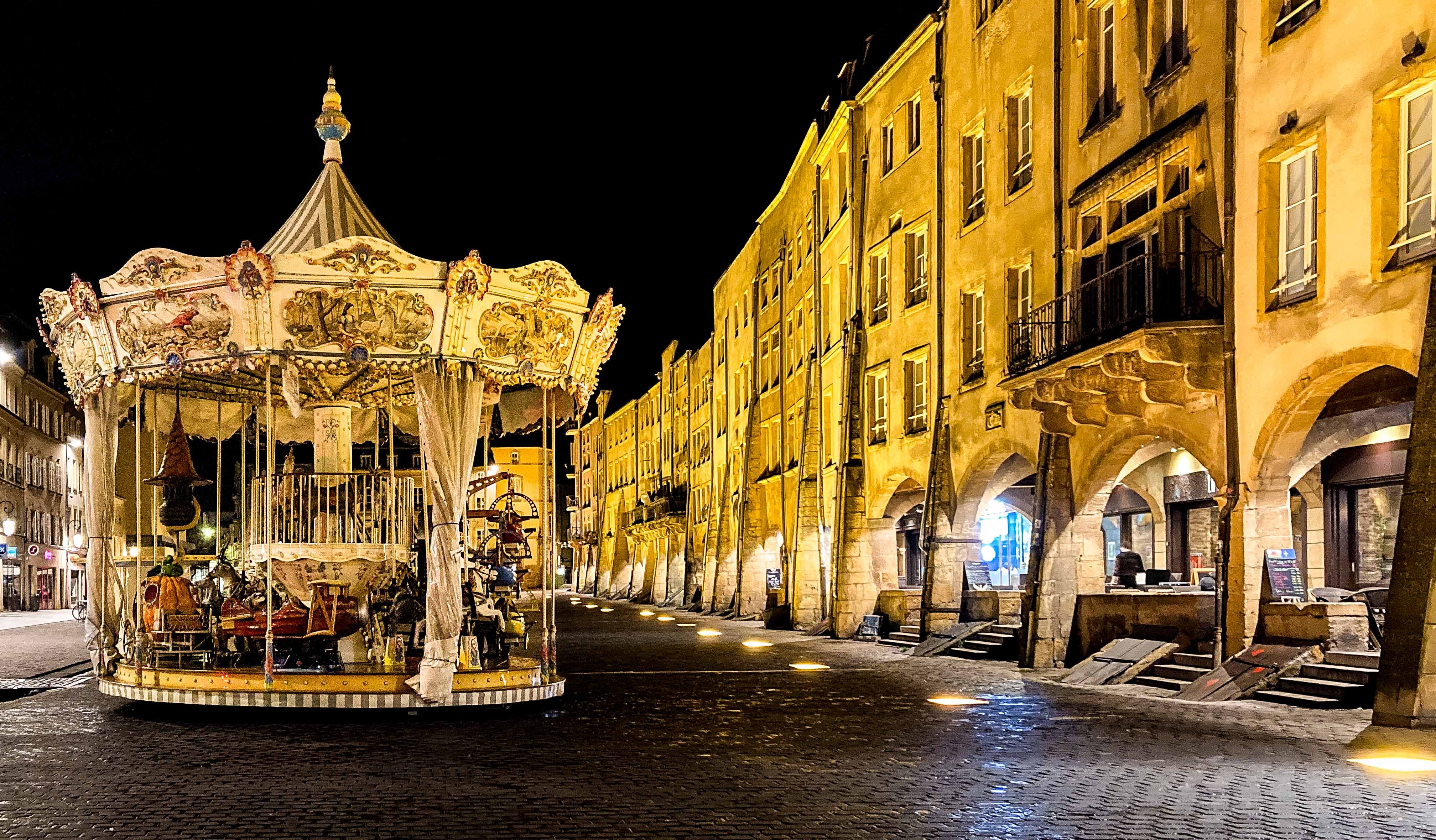 Le carrousel, Place Saint Louis, Metz, France