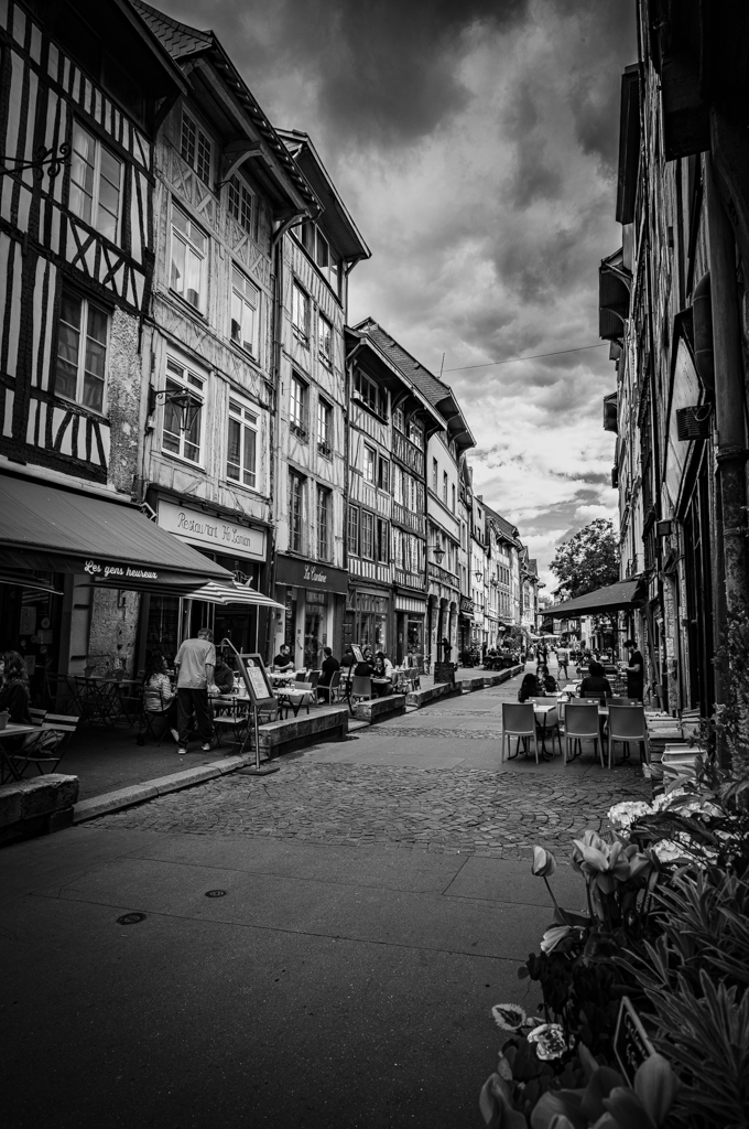 Gasse in der Altstadt von ouen Gasse in der Altstadt von ouen