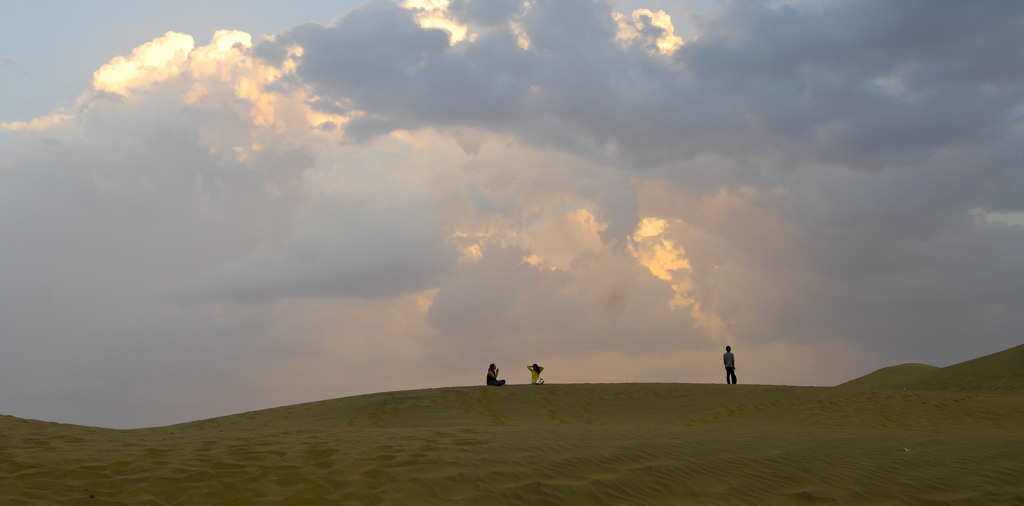 Relaxed evening in the desert of Jaisalmer, Rajasthan