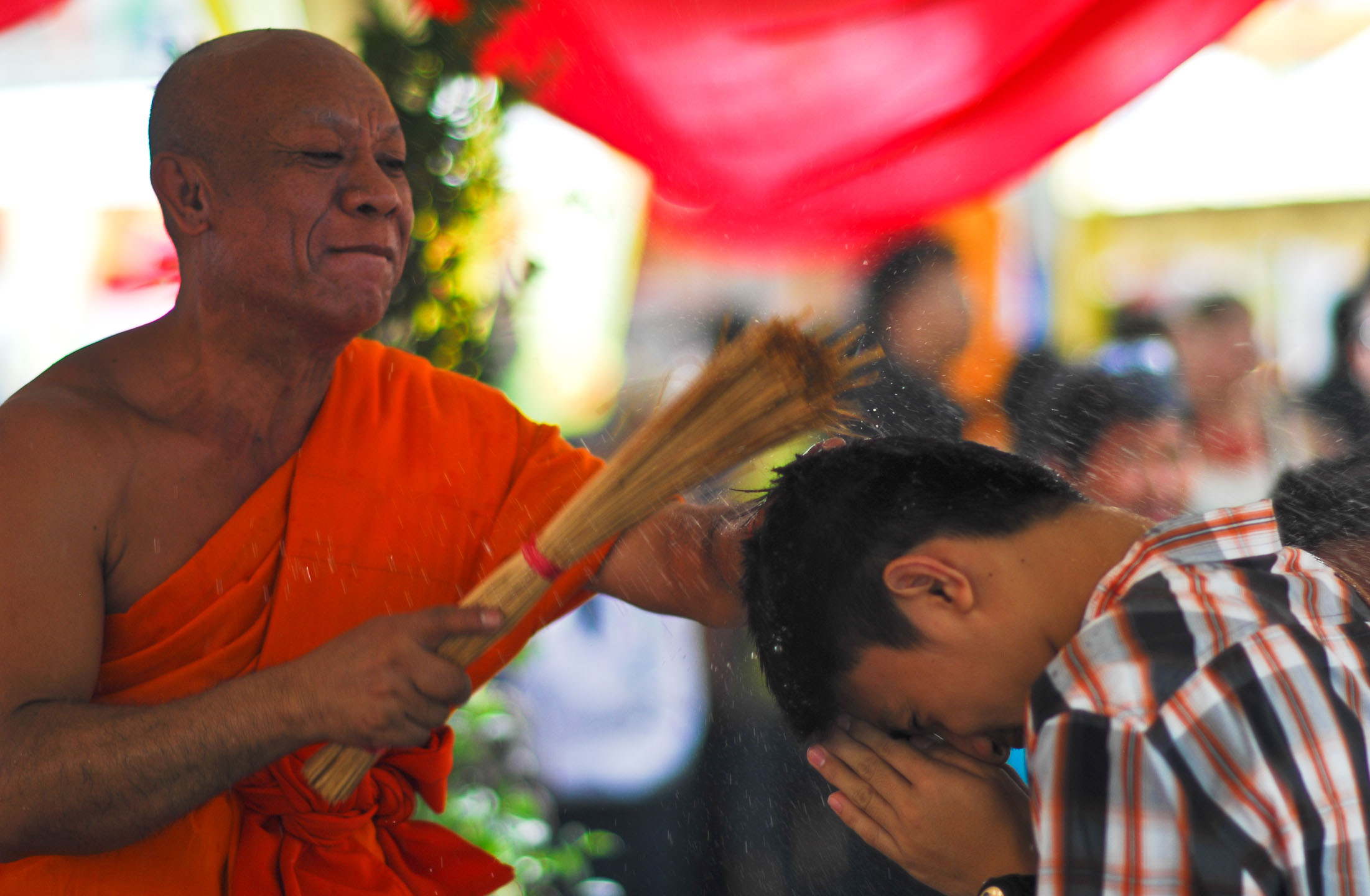 Songkran at Wat Pho, Bangkok