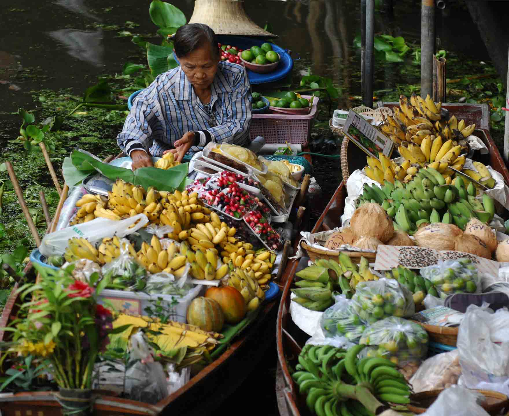 Floating market Damnoen Saduak