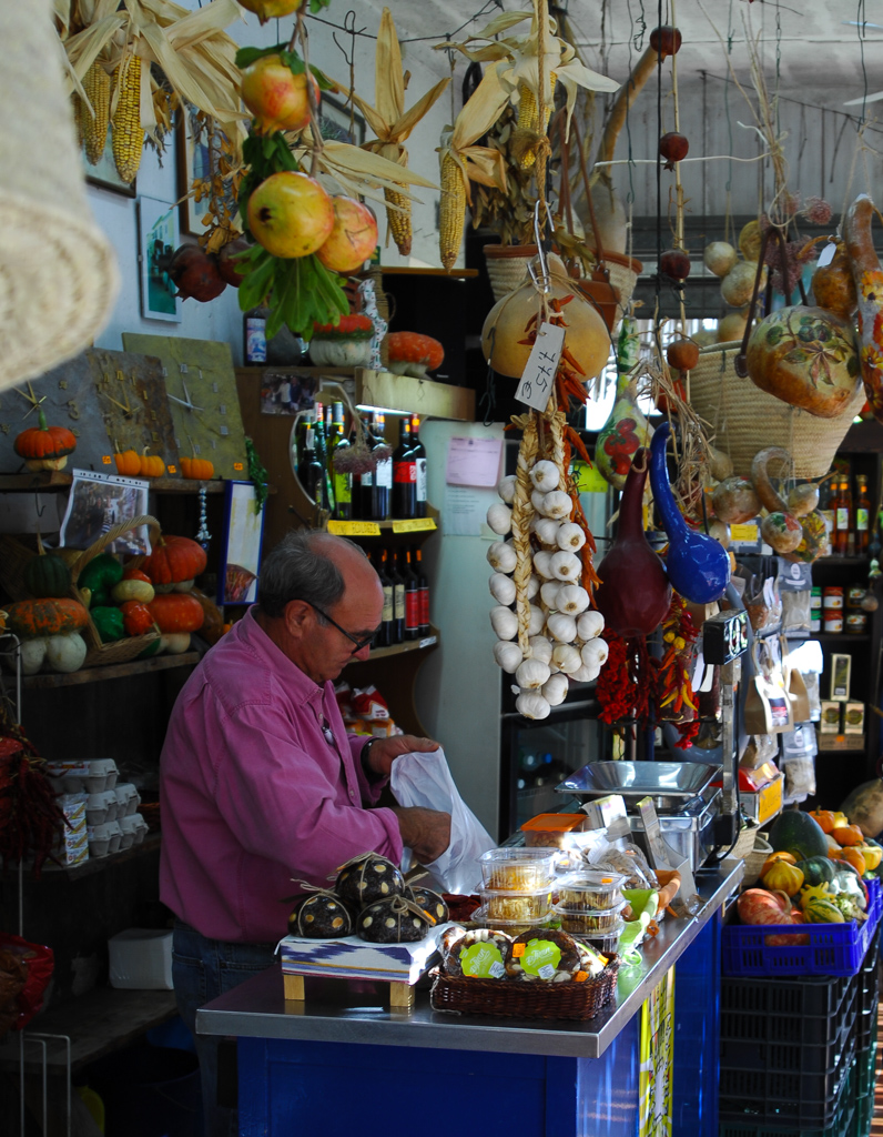 Friendly dealer in Vilafranca de Bonany