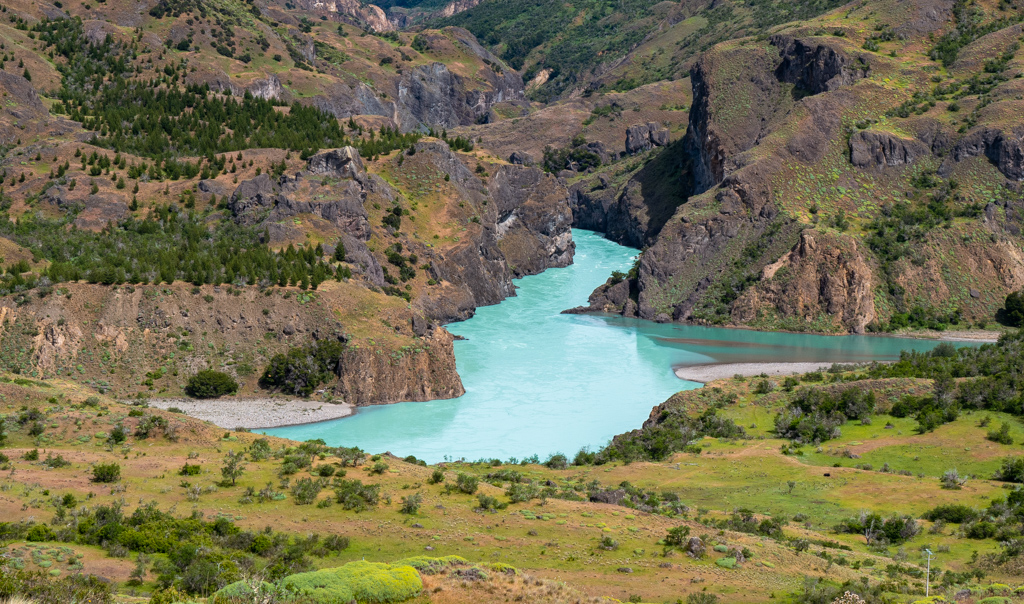 Mündung des Río Chacabuco in den Río Cochrane