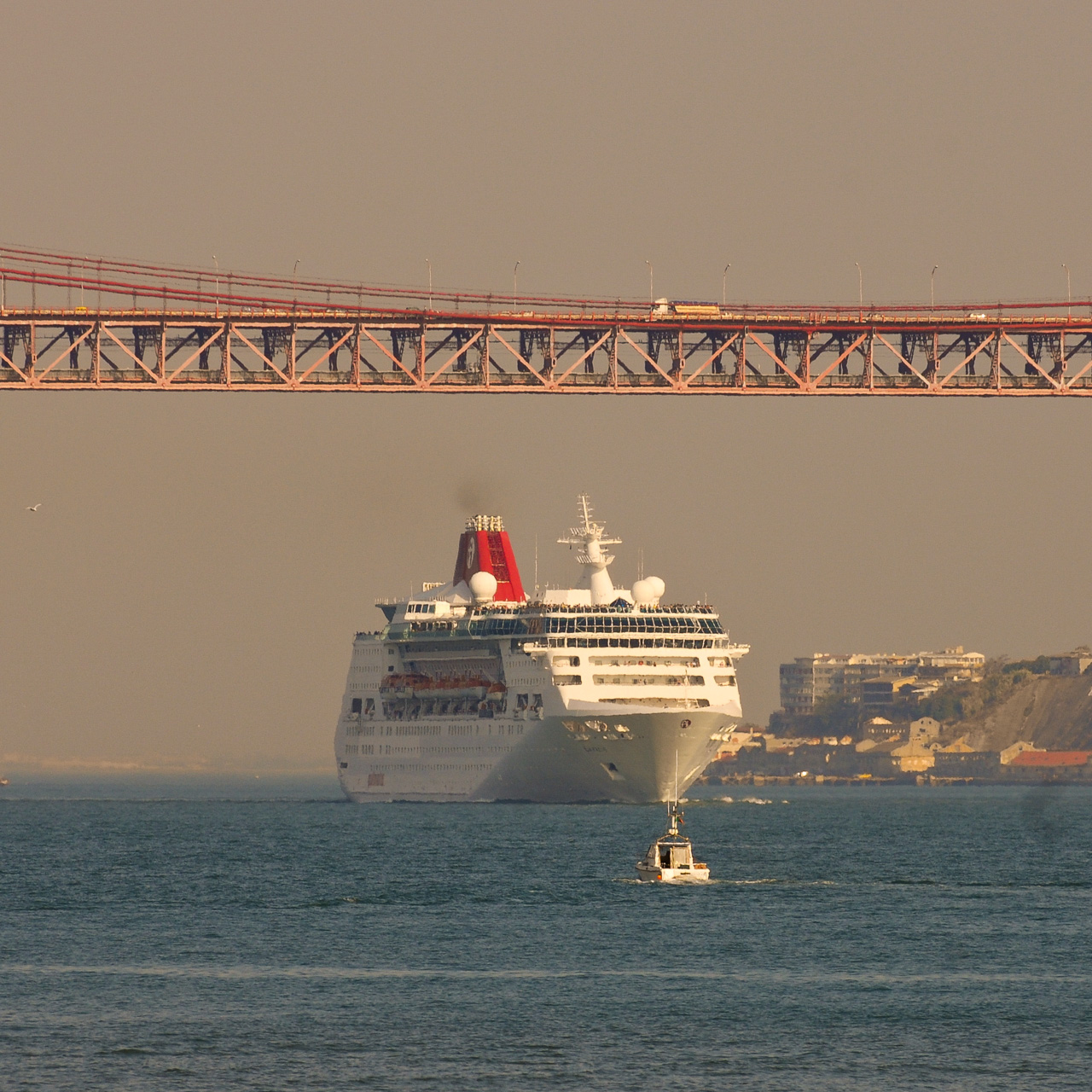 Ponte 25 de Abril