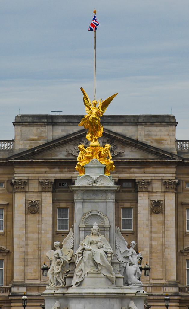 Queen Victoria Memorial, Buckingham Palace